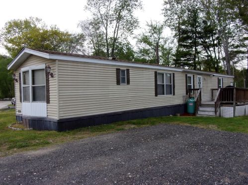 59 Shadow Lake Rd, Salem, NH 03079-1435