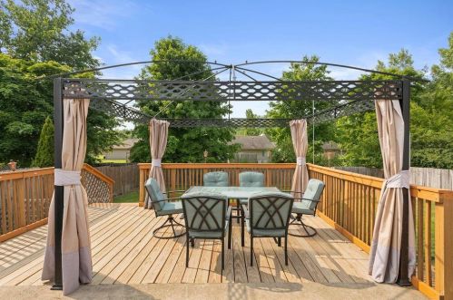 2339 Royal Creek Ct, Darbydale OH  43123-1241 exterior