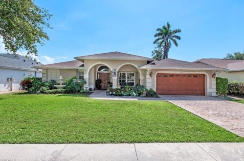 5160 Sunbury Ct, Naples, FL 34104-4730