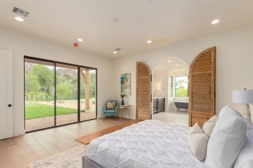 4554 Mcdonald Dr, Scottsdale AZ 85253-5328 exterior