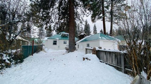 332 5th Ave, Portola CA  96122-9238 exterior