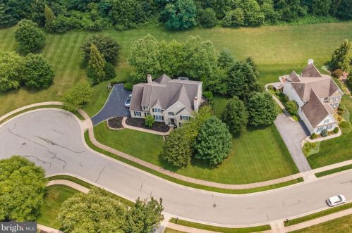 9 Hampshire Ct, Wilmington, DE 19807-2535
