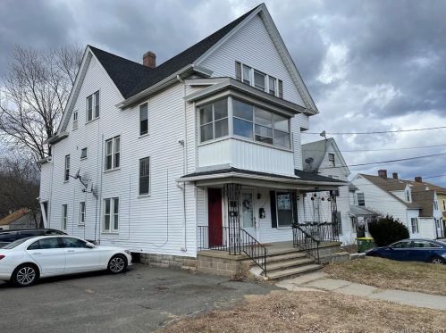 1110 Main St, Waterbury, CT 06705-1039