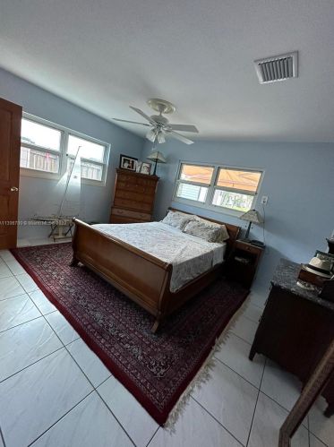 935 Nautilus Isle, Dania Beach FL  33004-2356 exterior