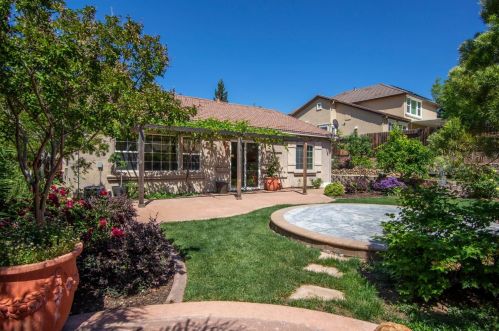 2011 Stockman Cir, Folsom CA  95630-6236 exterior