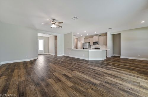 2107 30th St, Cape Coral, FL 33914-2914