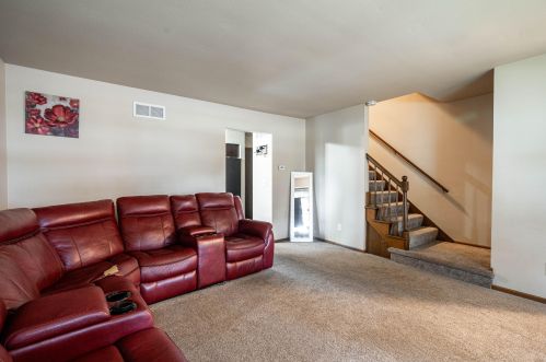 10725 Florist Ave, Milwaukee, WI 10727-2401