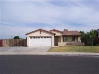 1207 Innsbruck Dr, Bakersfield, CA 93307-6070