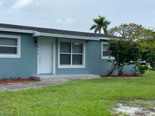 815 Balfrey Dr, West Palm Beach, FL 33413-1206