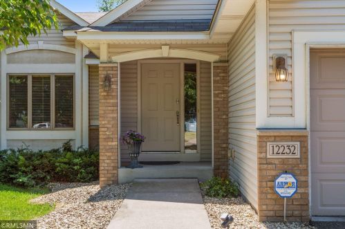 12232 Radisson Rd, Minneapolis, MN 55449-5428