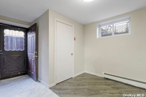 1597 Grundy Ave, Holbrook NY  11741-2108 exterior