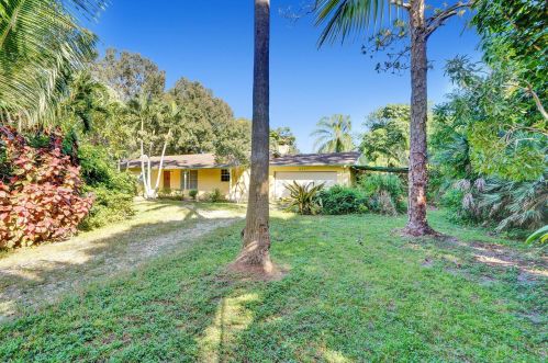 5647 Sims Rd, Delray Beach FL  33484-2509 exterior