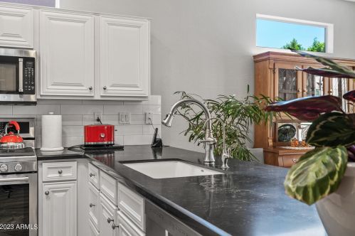 15845 Star View Ln, Sun City, AZ 85374-5606