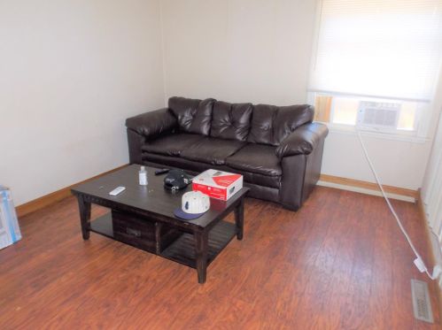 1033 43rd Ave, Gary, IN 46409-2359