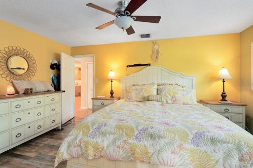 1088 Howell Creek Dr, Casselberry FL  32708-4414 exterior