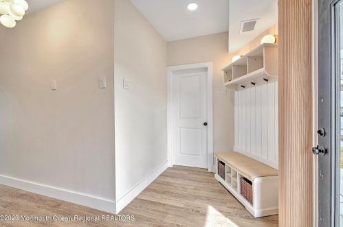 1217 Niihau Dr, Lacey NJ  08731-4702 exterior