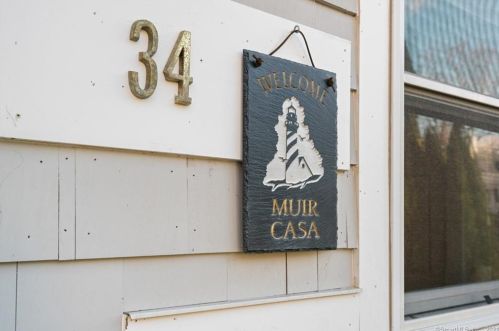 34 Glenwood Ave, United States Coast Guard Ac, CT 06320-4317