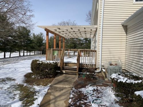 2 Cider Ml Rd, Flemington NJ  08822-1960 exterior