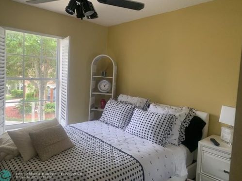 4107 Dakota Pl, West Palm Beach, FL 33418-6502