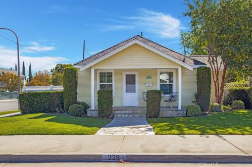 228 Date St, Brea, CA 92821-5429