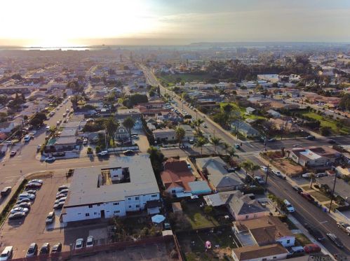 1615 Palm Ave, National City, CA 91950-5014