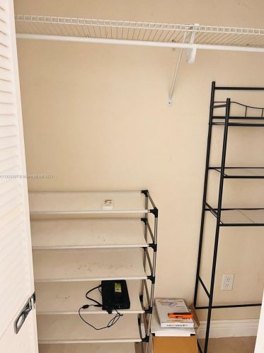 2637 9th Ct, Hialeah FL  33010-1223 exterior