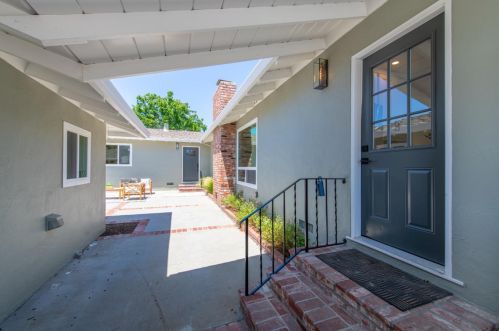 2020 Helena Way, Redwood City CA  94061-3311 exterior