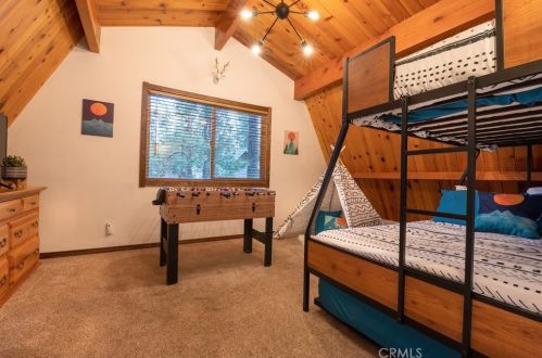 1104 Robinhood Blvd, Big Bear City CA  92314-9376 exterior