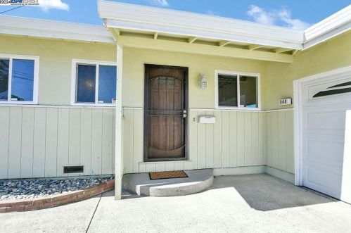 940 Marlesta Rd, Pinole CA  94564-2609 exterior