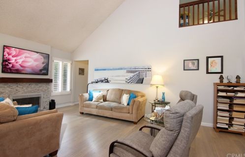 206 Wisteria Ct, Santa Maria CA  93455-3417 exterior