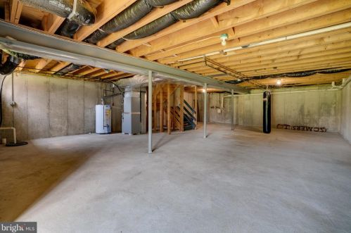 118 Shoal Creek Dr, Blue Bell PA  19422-3250 exterior