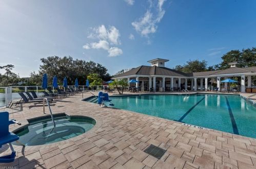 776 Eagle Creek Dr, Naples FL  34113-8003 exterior
