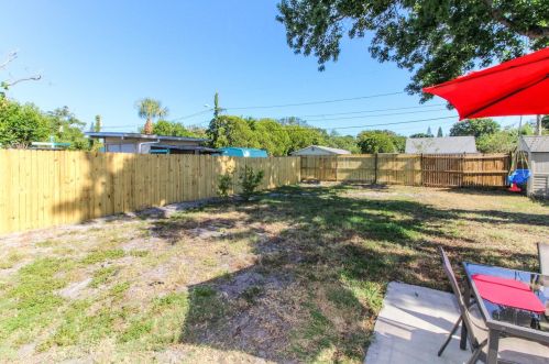 2828 41st Ave, Saint Petersburg FL  33714-4546 exterior