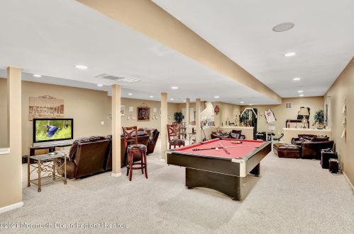 8 Rillstone Ct, East Freehold NJ  07728-8574 exterior