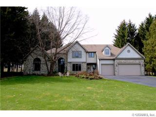 15 Surrey Hill Ln, Pittsford, NY 14534-9726
