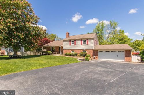 25 Sandown Rd, Norristown, PA 19403-1982