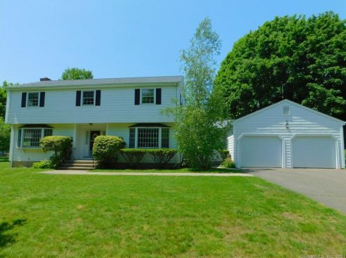 100 Haverhill Rd, Bridgeport, CT 06611-1838