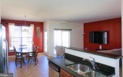 15815 John Diskin Cir, Woodbridge VA  22191-6513 exterior