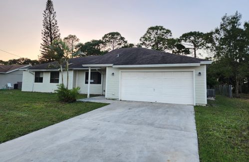 2842 Dinner St, Fort Pierce, FL 34953-3215