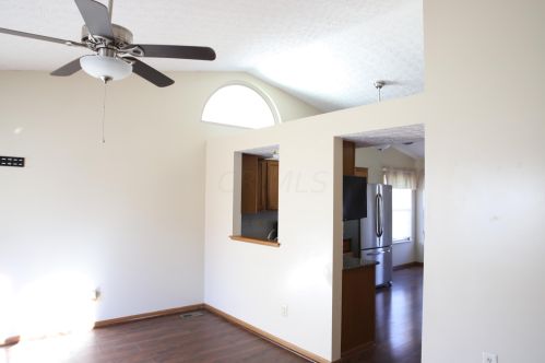 8166 Chapel Stone Rd, Blacklick OH  43004-9229 exterior