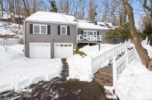 110 Mill River Rd, Chappaqua, NY 10514-3223