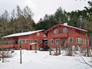 365 Palmer Hill Rd, Fayston, VT 05673-7186