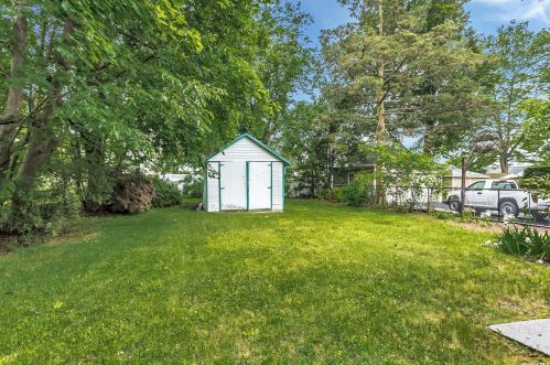 64 Driscoll Ave, Rockville Centre NY  11570-6006 exterior