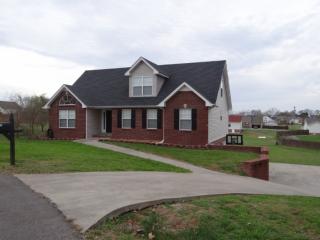 633 Tulip Ct, Clarksville, TN 37040-7510
