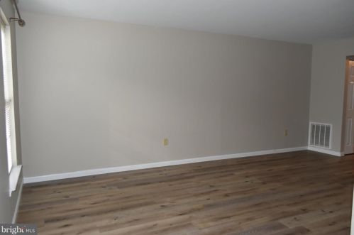 359 Stonehedge Ln, Navy Sup Dpt PA  17055-7009 exterior