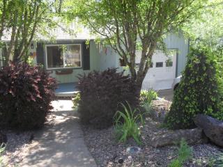 313 Adelaide Dr, Philomath, OR 97370-9396