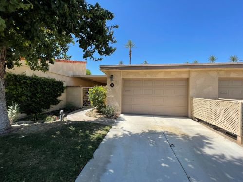 16 La Cerra Cir, Rancho Mirage CA  92270-3808 exterior