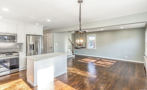 190 Violet Ave, Floral Park NY  11001-3026 exterior