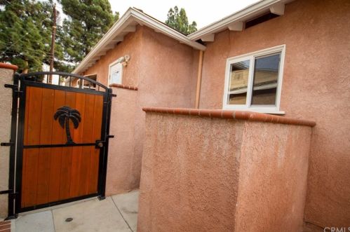 832 Stevely Ave, Long Beach CA 90808-4438 exterior