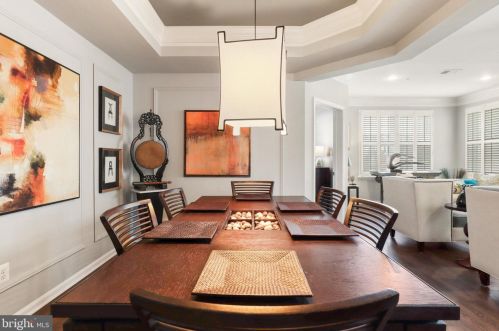 43589 Mcdowell Sq, Leesburg VA  20176-6528 exterior